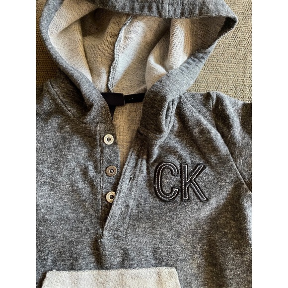 Bundle Calvin Klein & Carter’s 18M Toddler Baby Boy Kids Bodysuit Top Shorts EUC - Picture 4 of 8